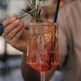 restaurant-sublim-marbella-exterior-food-pool-summer-aperitivo